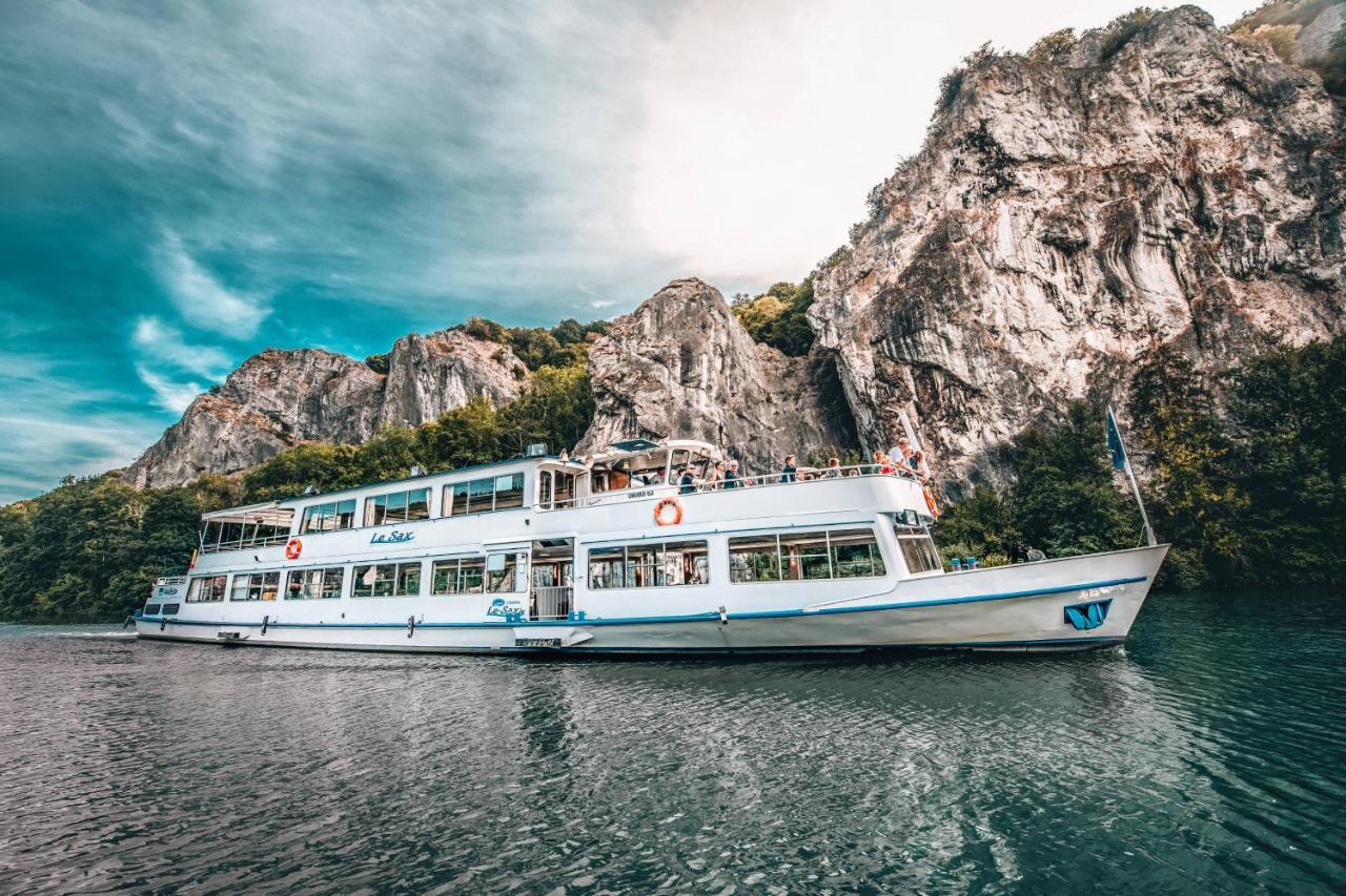 Gite De La Tour - Dinant Evasion Exterior photo